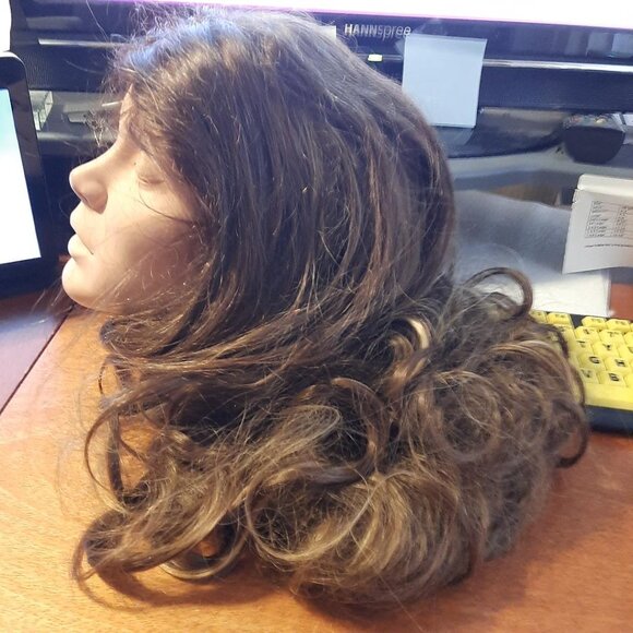 NEW BAG ! 24 Inch Long Curly Wavy Wig 100% Premium Synthetic Fiber Dark Blonde main image 4